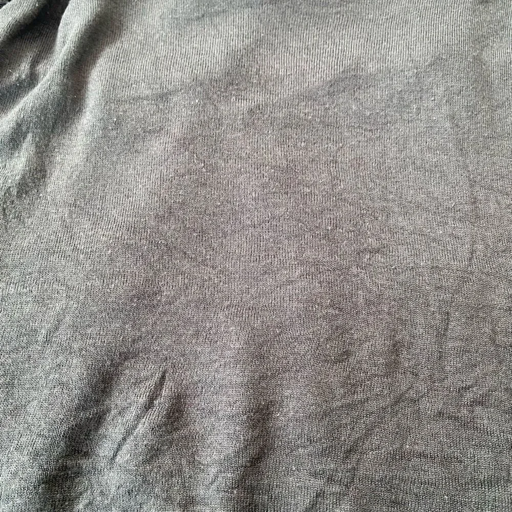 Express women M scoopneck Longsleeve lightweight sweater w/sheer back lining